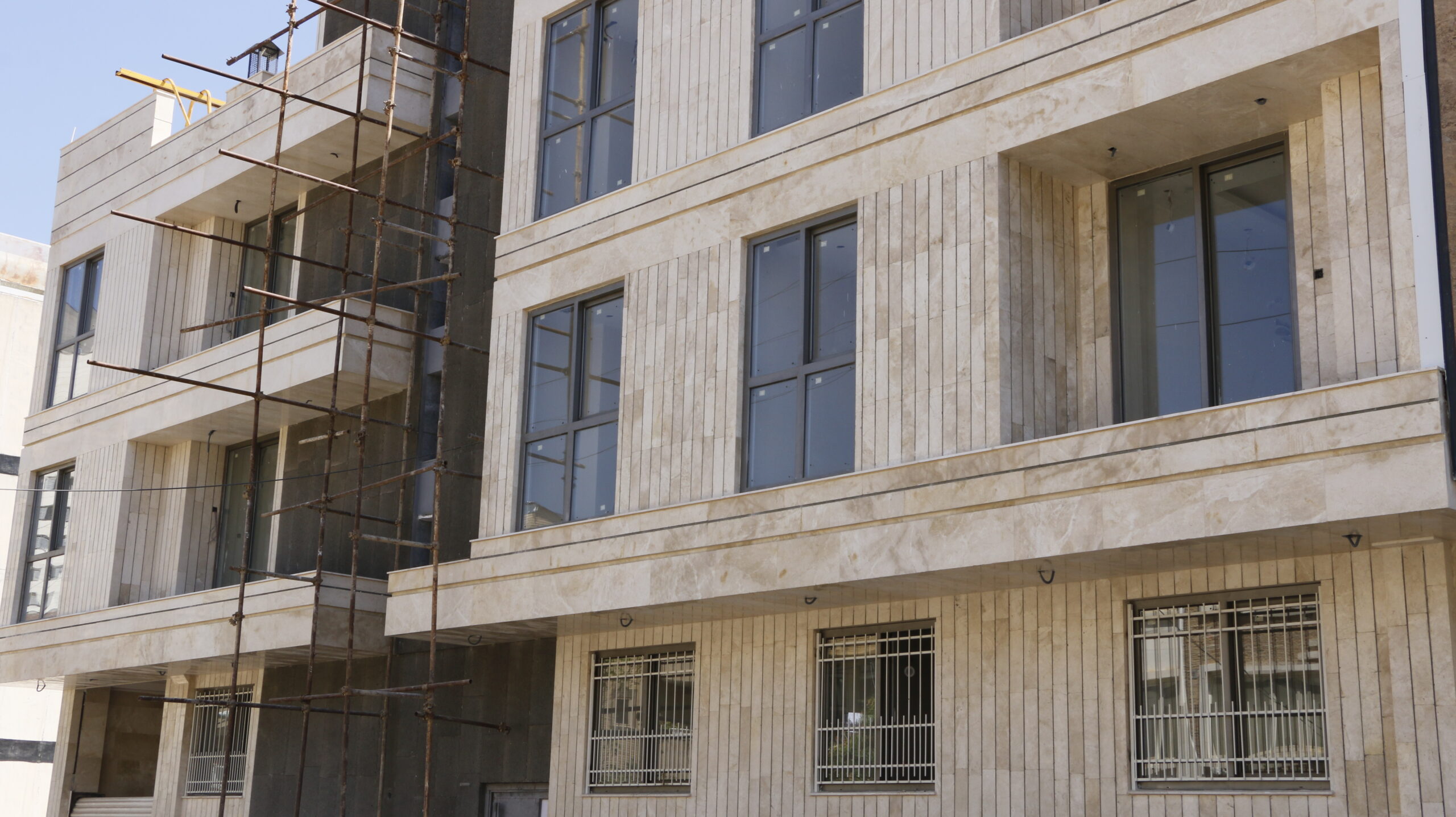 Facade of the building – first grade vanilla marble